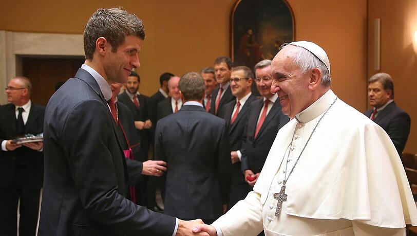 2014 empfängt Papst Franziskus in einer Privataudienz den FC Bayern um Weltmeister Thomas Müller. 2014 empfängt Papst Franziskus in einer Privataudienz den FC Bayern um Weltmeister Thomas Müller.