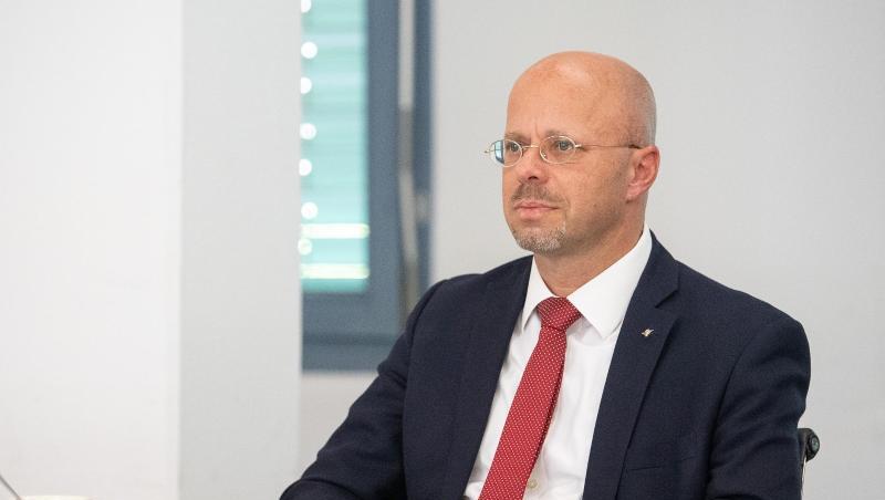Die brandenburgische AfD-Landtagsfraktion berät über die politische Zukunft von Andreas Kalbitz. Die brandenburgische AfD-Landtagsfraktion berät über die politische Zukunft von Andreas Kalbitz.
