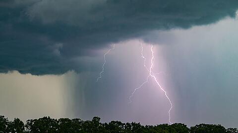 In Südbayern drohen schwere Gewitter (Archivbild).
