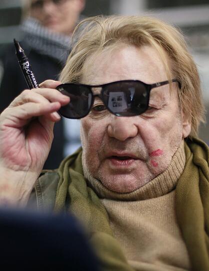 Hat schon einen Kussmund kassiert: Helmut Berger, der einst schönste Mann der Welt.