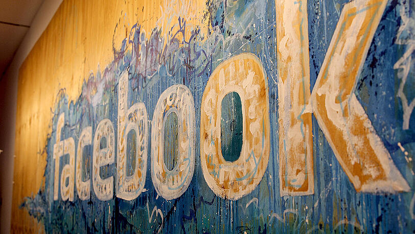 Die Facebook-Zentrale in Dublin: Das Unternehmen hatte 2010 sein Geschäft außerhalb Nordamerikas in Irland angesiedelt, wo die Steuerlast deutlich niedriger ist. Foto: Christoph Dernbach Die Facebook-Zentrale in Dublin: Das Unternehmen hatte 2010 sein Geschäft außerhalb Nordamerikas in Irland angesiedelt, wo die Steuerlast deutlich niedriger ist. Foto: Christoph Dernbach