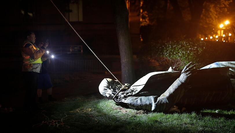 Im Zuge der Black-Lives-Matter-Proteste stürzten Demonstranten in den USA mehrere Statuen historischer Figuren, die sie in Verbindung mit Rassismus brachten. (Archivbild)