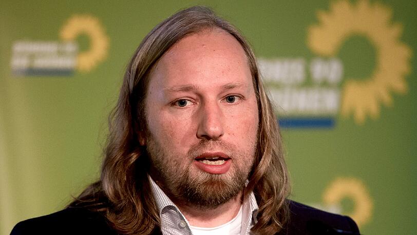 Anton "Toni" Hofreiter, Fraktionsvorsitzender der Grünen, hat im AZ-Interview Fragen beantwortet, die er nicht jeden Tag gestellt bekommt. Anton "Toni" Hofreiter, Fraktionsvorsitzender der Grünen, hat im AZ-Interview Fragen beantwortet, die er nicht jeden Tag gestellt bekommt.