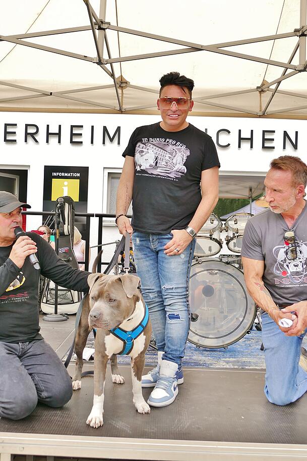 Matthias Mangiapane an der Seite von Moderator Jochen Bendel (rechts) im Rahmen des Listenhundetag Matthias Mangiapane an der Seite von Moderator Jochen Bendel (rechts) im Rahmen des Listenhundetag