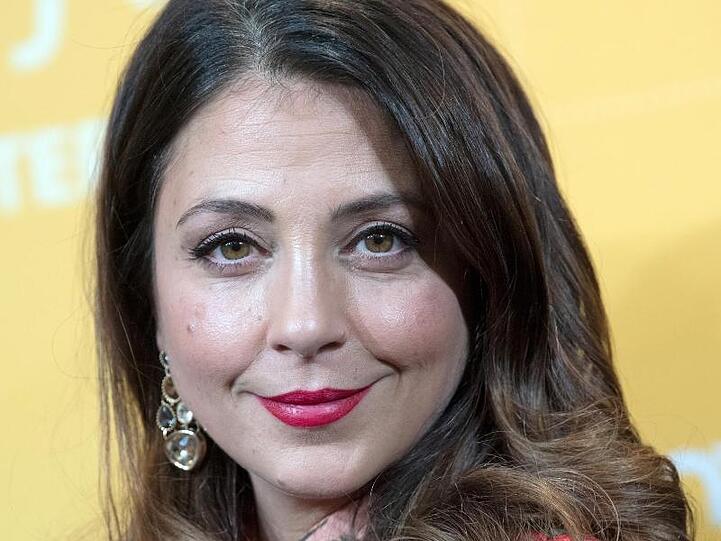 Arzu Bazman freut sich über ihre kleine Prinzessin.
