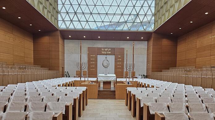 Die Synagoge am Jakobsplatz ist schon dekoriert.