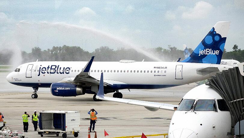 "Das ist gar nicht Ihr Sohn?" - die Airline JetBlue hat zwei alleinreisende Kinder verwechselt. Foto: Cristobal Herrera "Das ist gar nicht Ihr Sohn?" - die Airline JetBlue hat zwei alleinreisende Kinder verwechselt. Foto: Cristobal Herrera