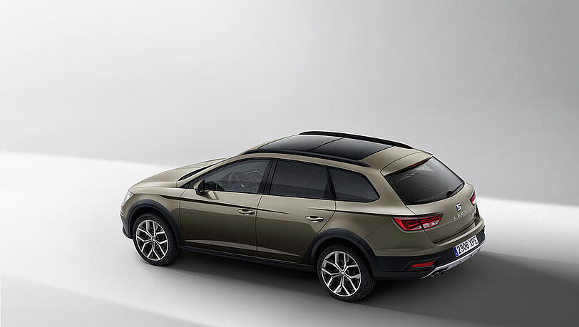 Ein bisschen höher und dezent elegant-rustikal ist der neue Seat Leon X-perience ausgefallen. Ein bisschen höher und dezent elegant-rustikal ist der neue Seat Leon X-perience ausgefallen.