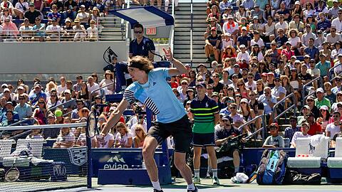 Alexander Zverev gewann gegen Daniel Altmaier mit 3:1 in Sätzen.