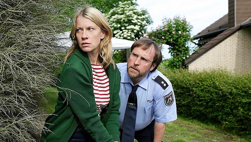 Kommissarin Sophie Haas (Caroline Peters) bekommt bei ihren Fällen Unterstützung von Dietmar Schäffer (Bjarne Mädel) Kommissarin Sophie Haas (Caroline Peters) bekommt bei ihren Fällen Unterstützung von Dietmar Schäffer (Bjarne Mädel)
