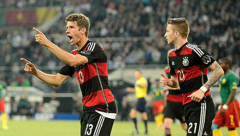 Drei DFB-Kicker in der Kategorie Stürmer zur Wahl der Weltelf nominiert: Thomas Müller und Marco Reus. Drei DFB-Kicker in der Kategorie Stürmer zur Wahl der Weltelf nominiert: Thomas Müller und Marco Reus.