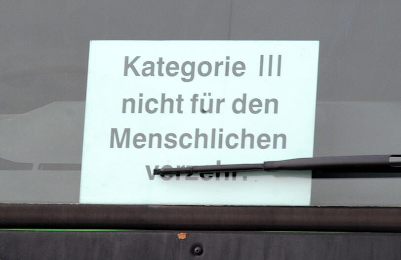 Hygiene-Mängel bei Müller Brot: Lebensmittel-Abfälle werden vernichtet, die Zentralbäckerei musste die Produktion vorerst einstellen. Die Bilder