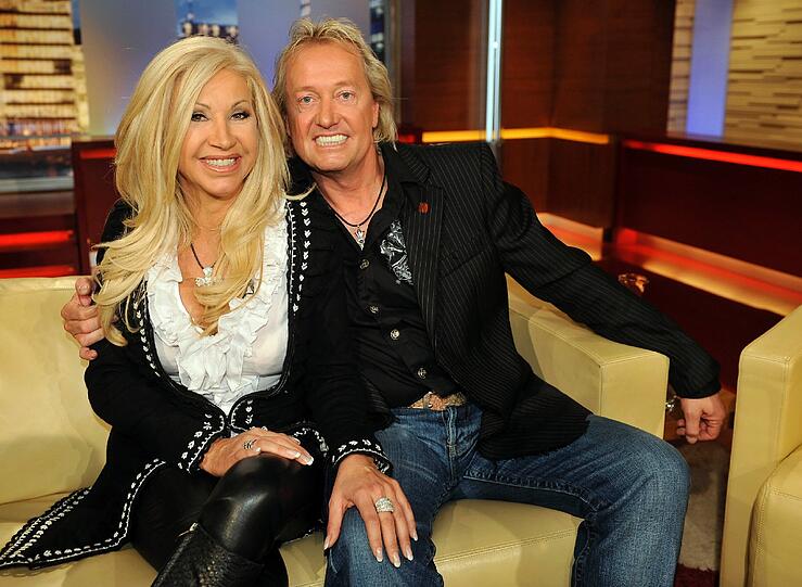 Carmen Geiss wird 50: Die Bilder von der Kult-Blondine!