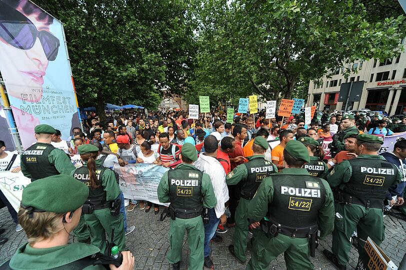 Die Polizei war mit 150 Mann vor Ort.