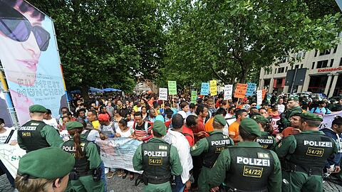 Die Polizei war mit 150 Mann vor Ort.