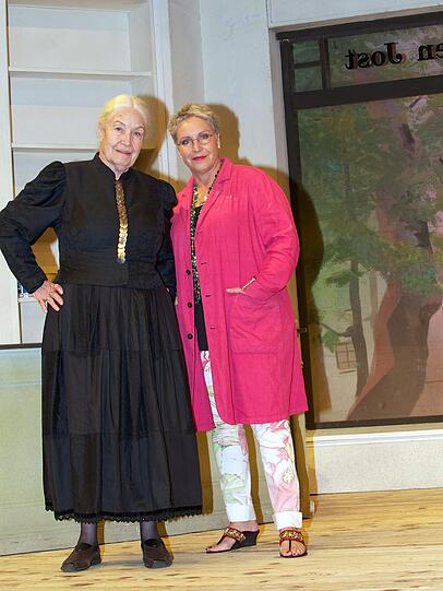 Was tun? Ellen Schwiers mit Tochter Katerina Jacob, die ihrer Mutter gern helfen würde.