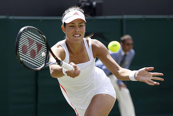 Ana Ivanovic im Juni 2012 – knapp viereinhalb Jahre vor ihrem Karriere-Aus als Tennisspielerin. Ana Ivanovic im Juni 2012 – knapp viereinhalb Jahre vor ihrem Karriere-Aus als Tennisspielerin.