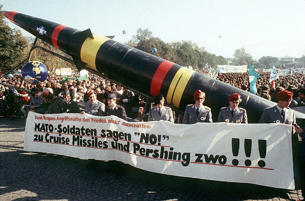 Nicht alle waren 1983 für die Stationierung amerikanischer Raketen auf deutschem Boden – Michel Friedman schon.