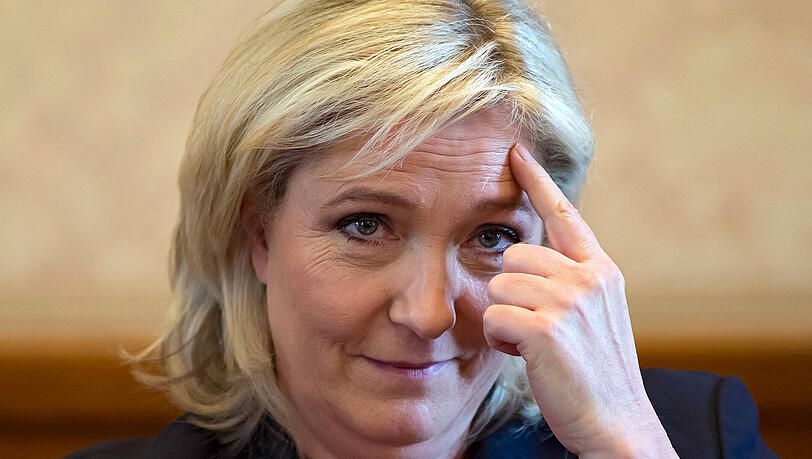 Bis nach der Parlamentswahl im Juni will Le Pen zu keiner Anhörung kommen. Bis nach der Parlamentswahl im Juni will Le Pen zu keiner Anhörung kommen.