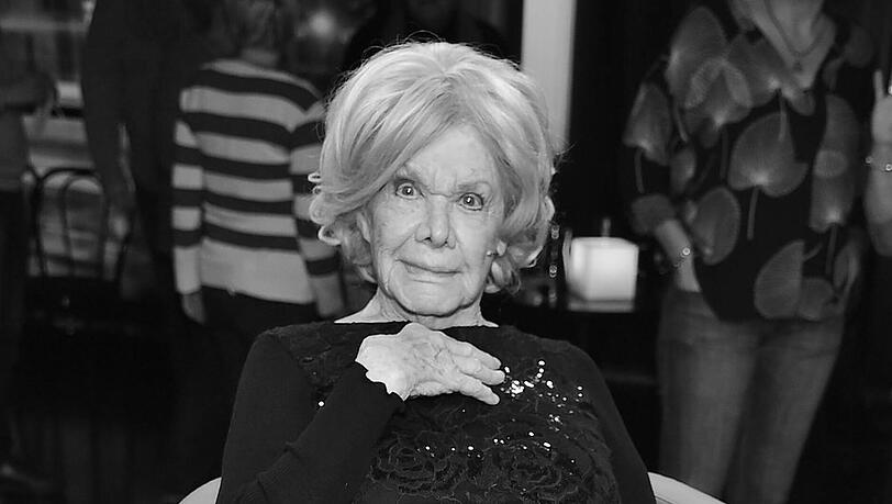 Ingrid van Bergens lange Schauspielkarriere startete bereits in den 50er Jahren. Ingrid van Bergens lange Schauspielkarriere startete bereits in den 50er Jahren.
