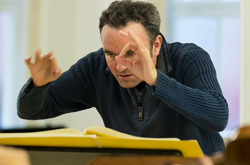 Jörg Widmann bei einer Probe mit dem Münchener Kammerorchester.
