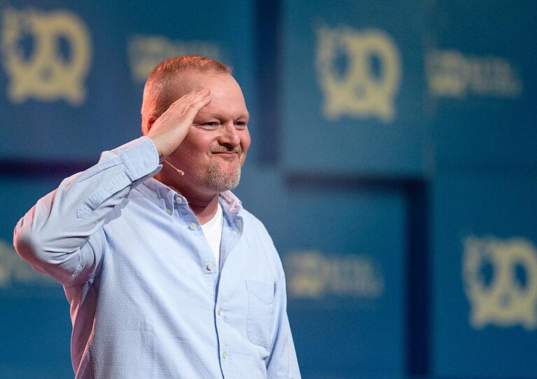 Seltener Auftritt in der Öffentlichkeit: Stefan Raab hielt eine einstündige Rede.