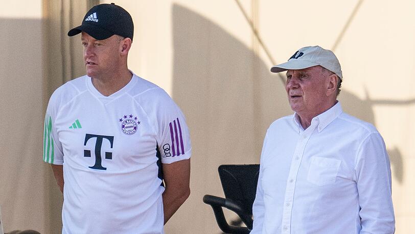 Uli Hoeneß (r) vermisst im deutschen Fußball den allerletzten Einsatz.