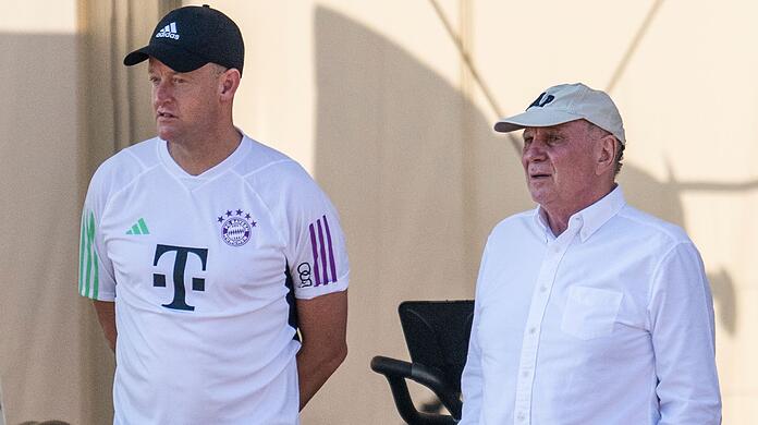 Uli Hoeneß (r) vermisst im deutschen Fußball den allerletzten Einsatz.