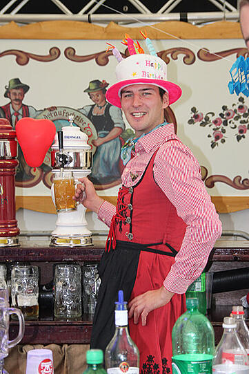 Auch in Dublin ist man an sich großer Oktoberfest-Fan &ndash; 18 Tage lang wird dort bald wieder gefeiert. Leider spielt im regenreichen Irland manchmal das Wetter nicht mit.