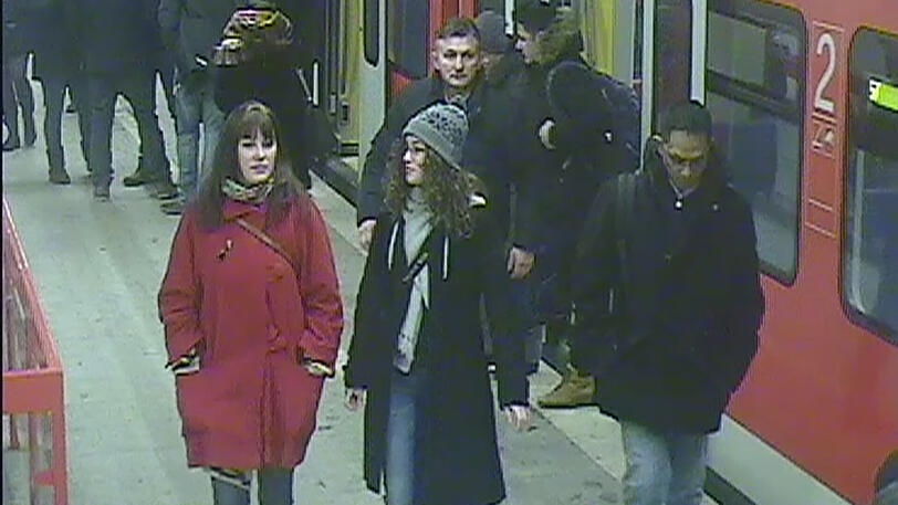 Wer einfach durch die Stadt läuft und fährt wie die AZ-Reporterin Jasmin Menrad, der ist ständig im Bild. Einen Bahnsteig am Hauptbahnhof zum Beispiel haben drei bis vier Kameras im Blick.