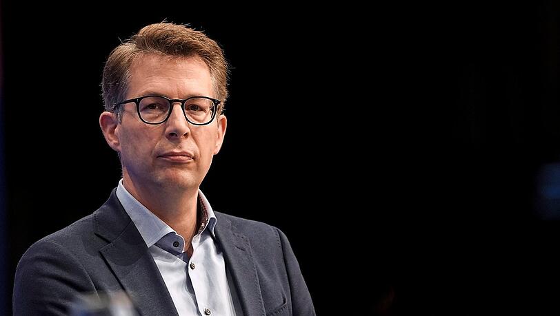 Markus Blume hat sich mit zwei Dozenten an der Universit&auml;t Bayreuth besch&auml;ftigt: dem AfD-Landtagsvizepr&auml;sidenten aus Sachsen-Anhalt, Hans-Thomas Tillschneider, und dem &Ouml;konomen Thorsten Polleit, Chef einer rechtslibert&auml;ren Denkfabrik.