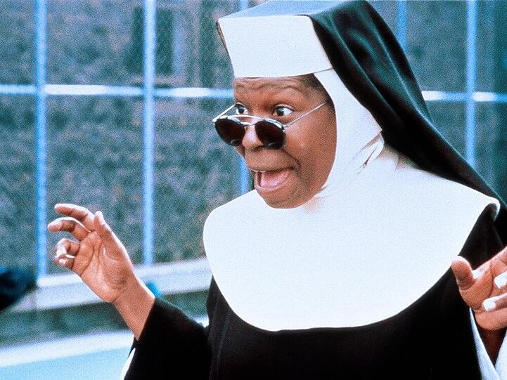 Whoopi Goldberg in einer Szene aus "Sister Act II" aus dem Jahr 1993