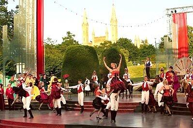 Csardasfürstin im Schlossgarten