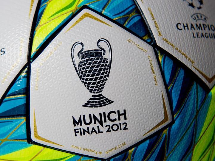 Das Logo für das UEFA Champions League Finale der Männer "Munich Final 2012" ist beim Champions Festival auf dem offiziellen Spielball zu sehen. Foto_ Sven Hoppe Foto: Sven Hoppe