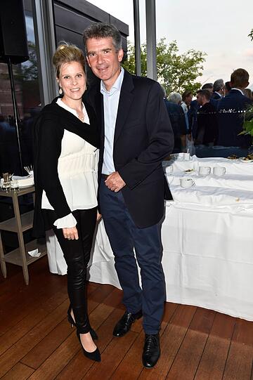 Dr. Marcus Meier (Sohn von Caroline Reiber) und Frau Kathrin