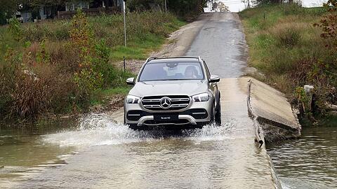 Freie Fahrt: Texanische Wasserdurchfahrten können den neuen Mercedes GLE nicht stoppen.