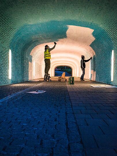Schon bald soll das Kunstwerk in der Röhre fertig sein. Das Baureferat unterstützt die Aktion. Bald ist die Unterführung wieder frei.