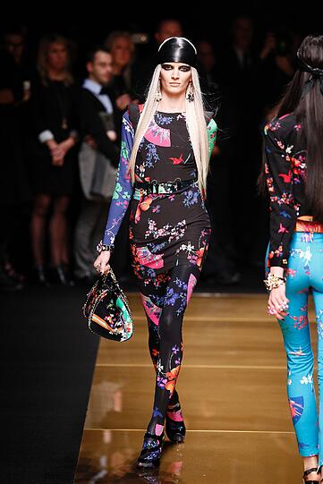 Leder, Nieten und knallige Farben dominieren die "Versace for H&M" Kollektion für Frauen und Männer.