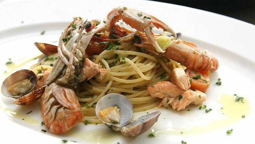 Die Enoteca &bdquo;La Lira&ldquo; hat eine kleine, typisch italienische Speisekarte: Hier die Spaghetti Scoglio.
