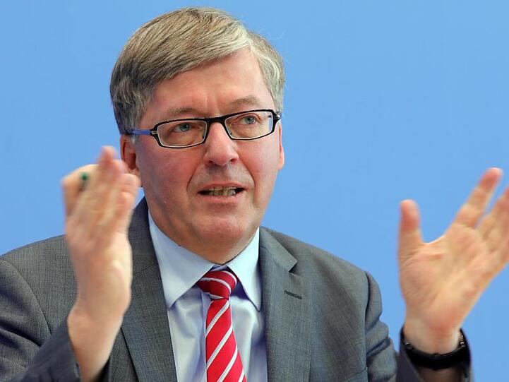 Der Wehrbeauftragte des Bundestages, Hans-Peter Bartels.
