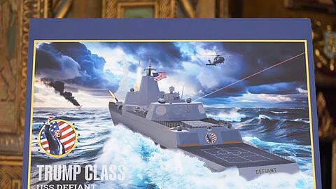 Trump k&uuml;ndigt den Bau von neuen Schlachtschiffen an.