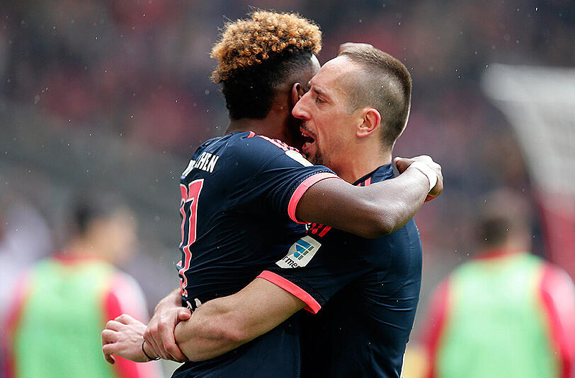 Ein Herz und eine Seele beim FC Bayern: David Alaba (l.) und Franck Ribéry.