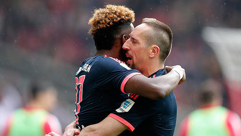 Ein Herz und eine Seele beim FC Bayern: David Alaba (l.) und Franck Ribéry. Ein Herz und eine Seele beim FC Bayern: David Alaba (l.) und Franck Ribéry.