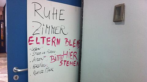 Bilder vom Wahllokal am Mariahilfplatz