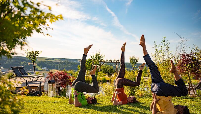 Yoga mit dem indischen Yogi im Larimar. Yoga mit dem indischen Yogi im Larimar.