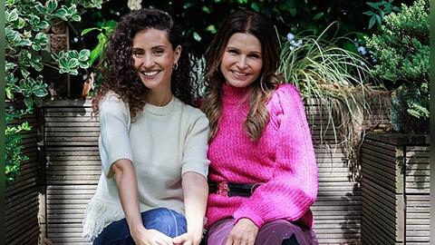 Nadine Menz (li.) und Tabea Heynig am "Unter uns"-Set.