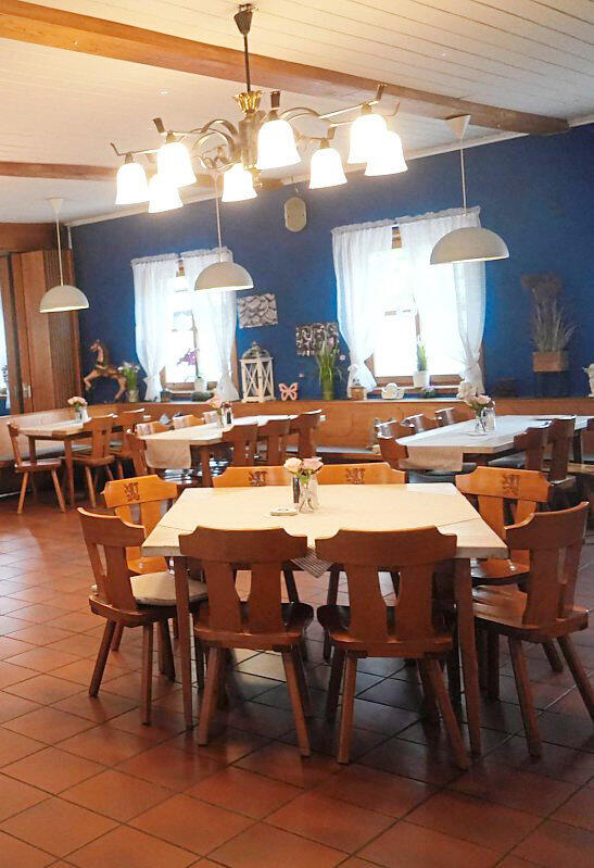 100 Plätze hat die Wally innen – im früheren Sänger-Vereinsheim. 100 Plätze hat die Wally innen – im früheren Sänger-Vereinsheim.