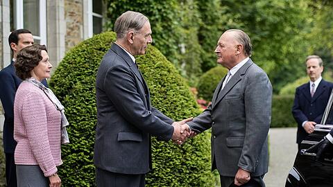"An einem Tag im September": Bundeskanzler Konrad Adenauer (Burghart Klaußner, r.) und Ministerpräsident Charles de Gaulle (Jean-Yves Berteloot) begegnen sich zum ersten Mal.