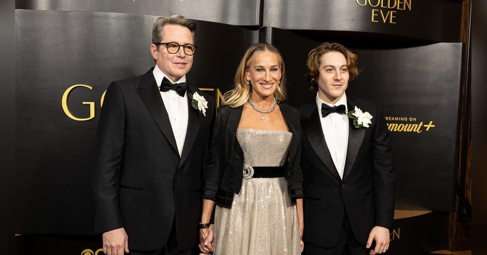 Sarah-Jessica-Parker-posiert-mit-Ehemann-und-Sohn-auf-dem-Red-Carpet