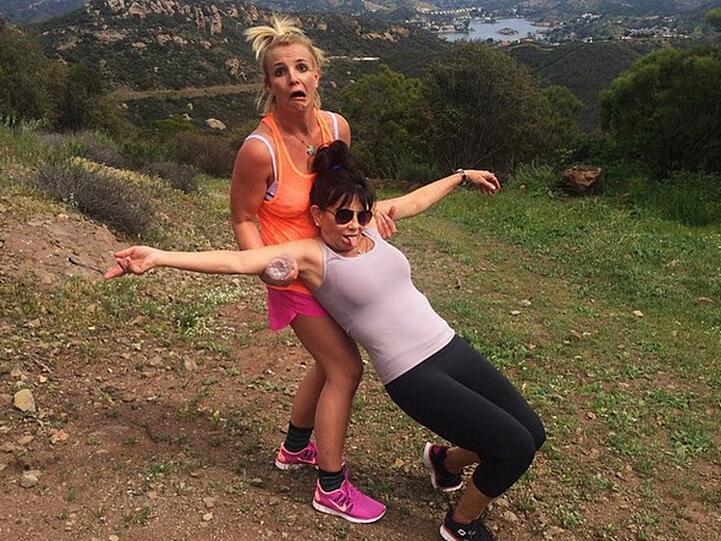 So eine Wanderung ist ganz schön anstrengend - das mussten auch Britney Spears und ihre Mama feststellen